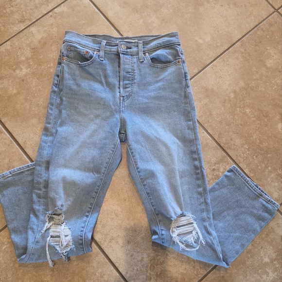 Levi's Denim - Levis Blue Ripped Women’s Jeans - Classic High-Rise Style SZ 28